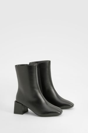 Wide Fit Basic Low Block Heel Shoe Boot
