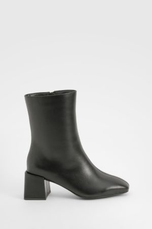 Wide Fit Basic Low Block Heel Shoe Boot