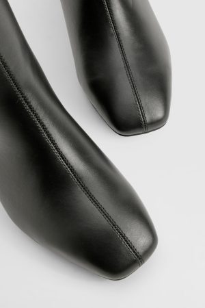 Wide Fit Basic Low Block Heel Shoe Boot