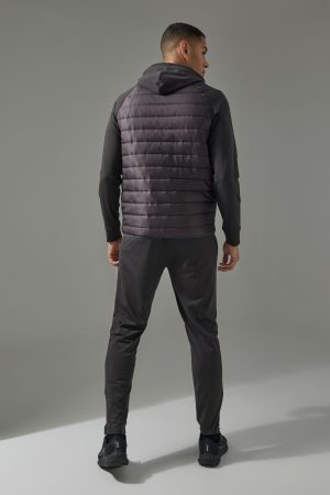 Man Active Quilted Hoodie and Tapered Jogger
