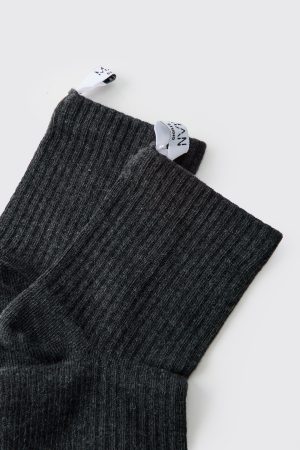 Man Woven Tab Socks