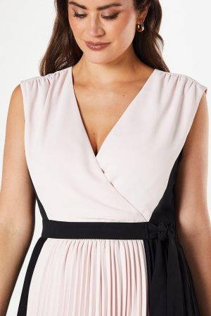 Colour Block Pleated Midaxi Dress