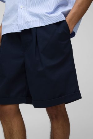 Baggy Fit Pleated Front Shorts