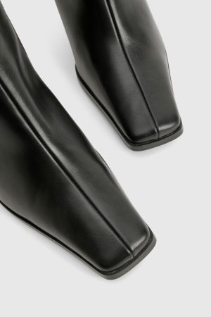 Pointed Toe Heeled Knee High Boots