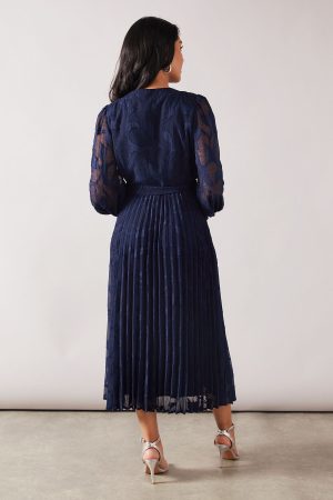 Petite Georgette Jacquard Blouson Sleeve Wrap Dress