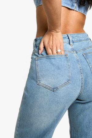 The High Waist Straight Jean