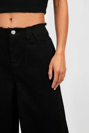 Petite Low Rise Fray Wide Leg Jean