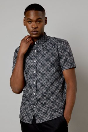 Black Tile Print Short Sleeve Shirt