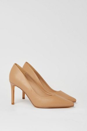 Dash Pointed Toe Court Shoes