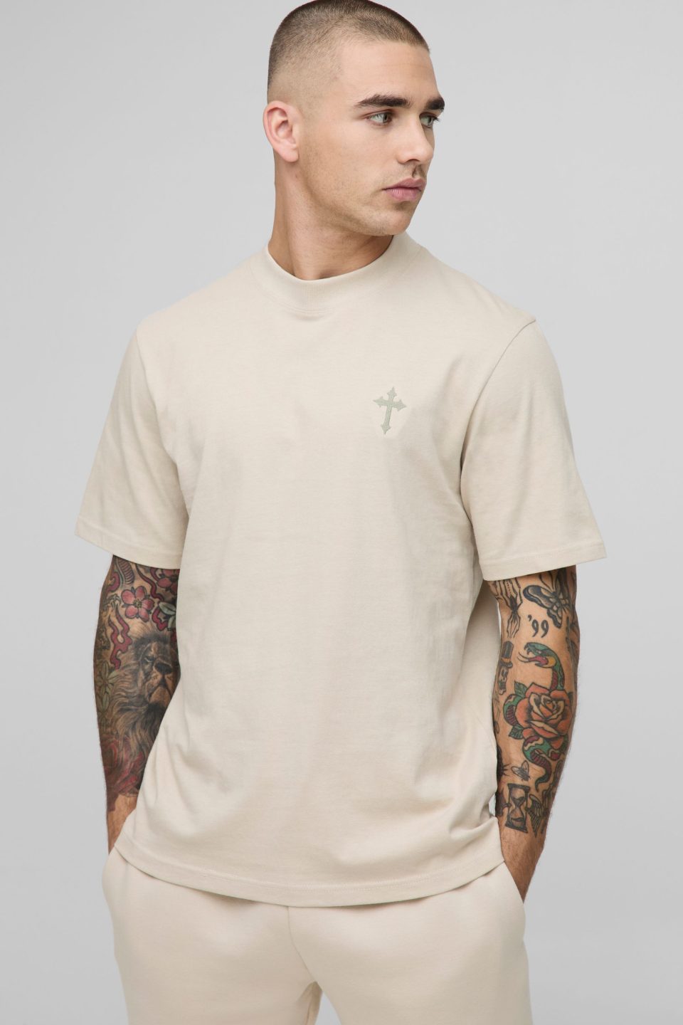 Regular Fit Embroidered Cross Extended Neck T-Shirt