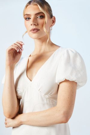 V Neck Puff Sleeve Satin Jacquard Wedding Dress