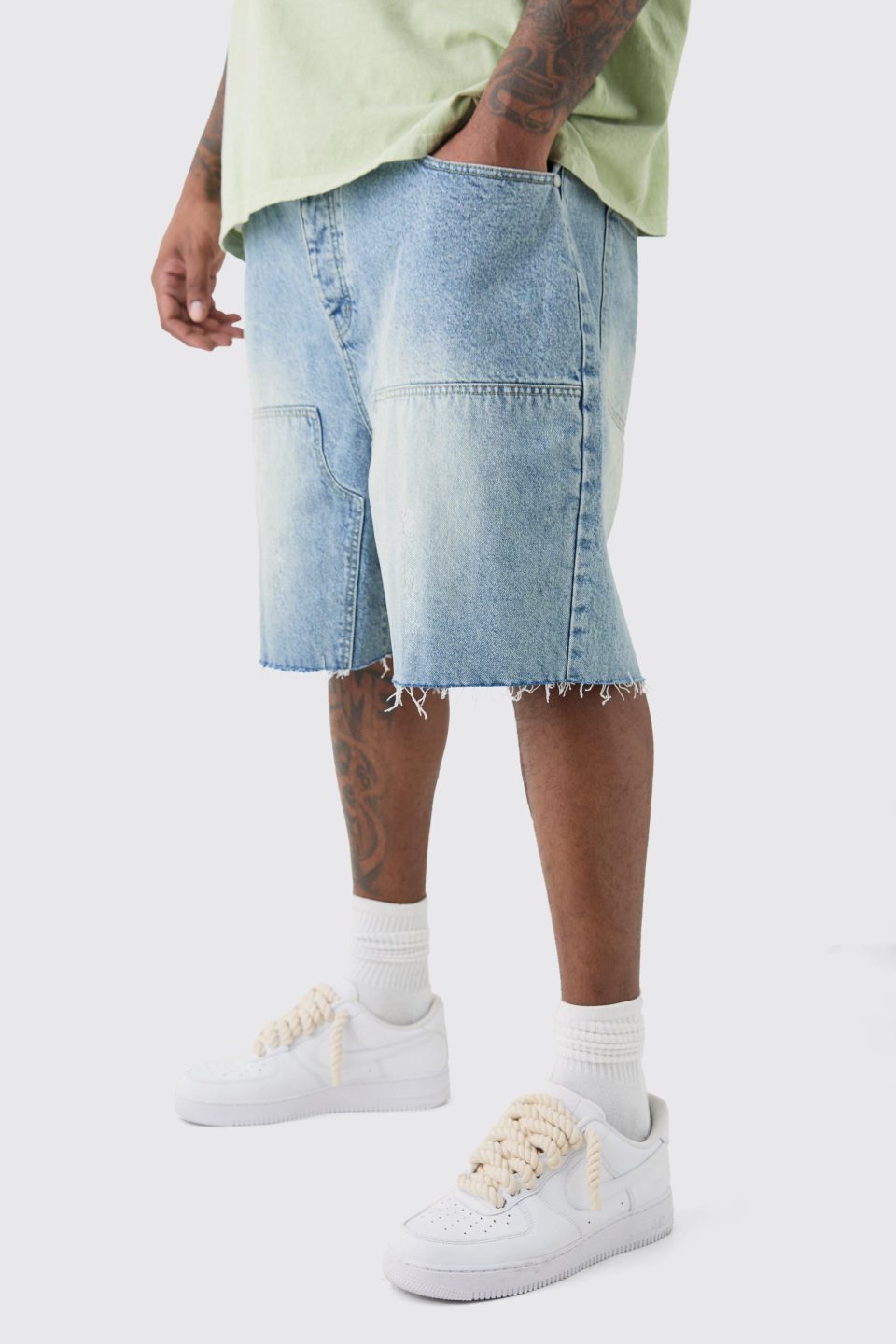 Plus Raw Hem Rigid Denim Carpenter Shorts In Light Wash