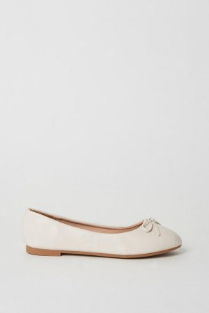 Penelope Bow Detail Comfort Ballet Pumps