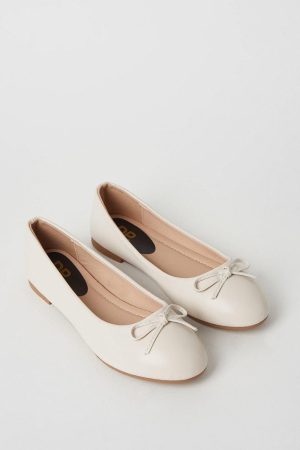Penelope Bow Detail Comfort Ballet Pumps