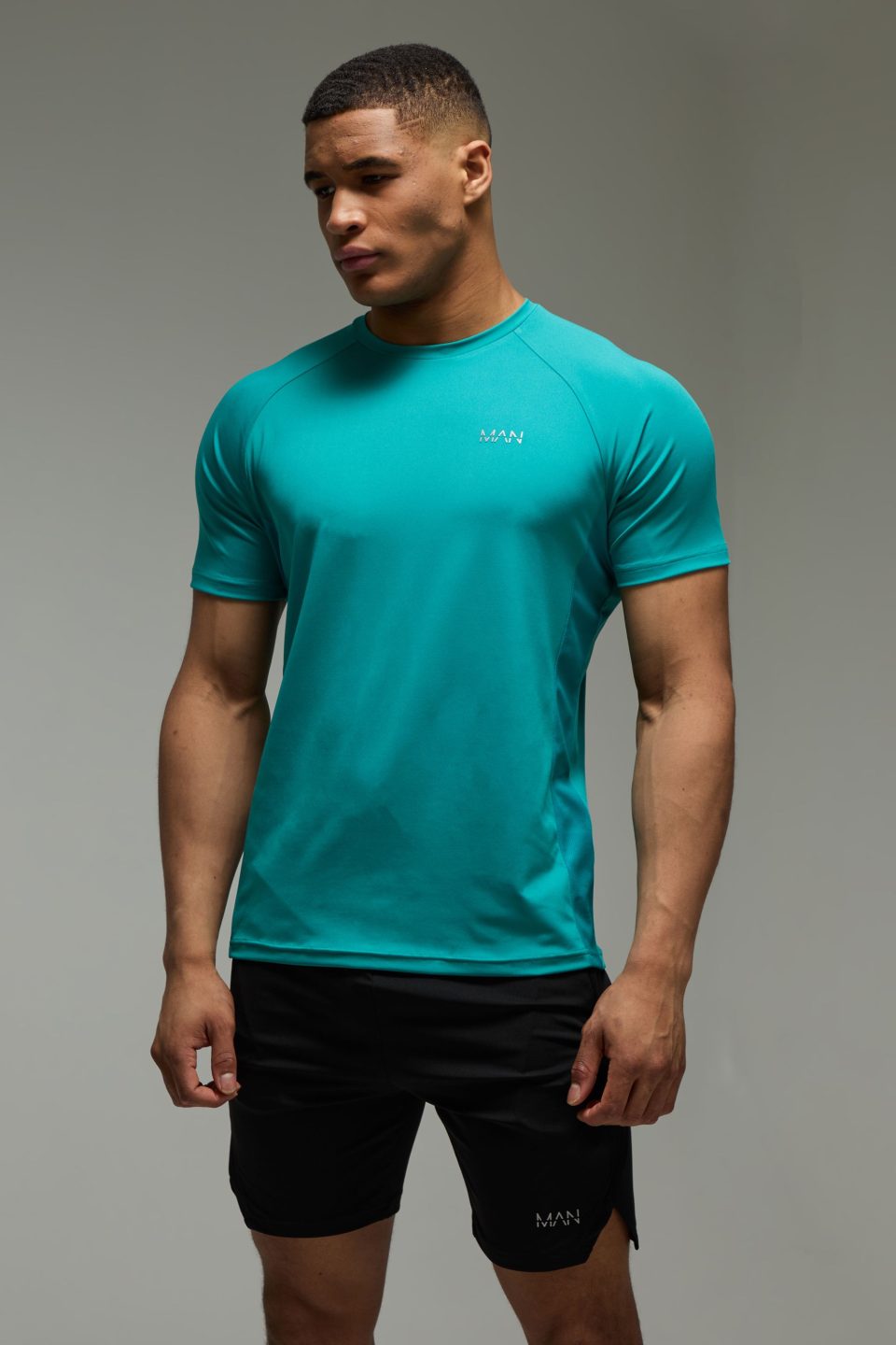 Man Active Performance Regular Fit T Shirt & Short Set