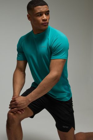 Man Active Performance Regular Fit T Shirt & Short Set