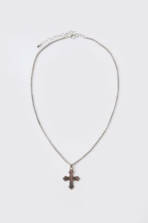 Gothic Cross Necklace in Silver