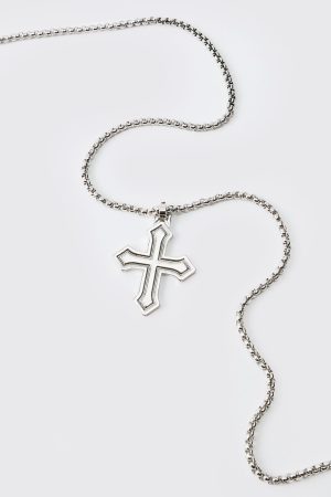 Gothic Cross Necklace in Silver