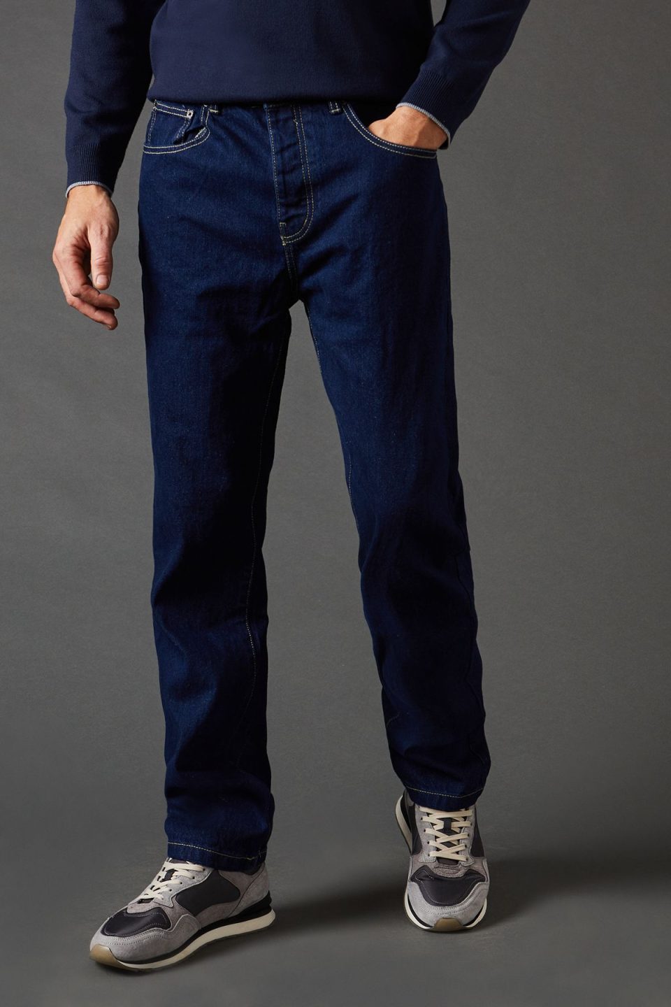 Rinse Straight Fit Jeans