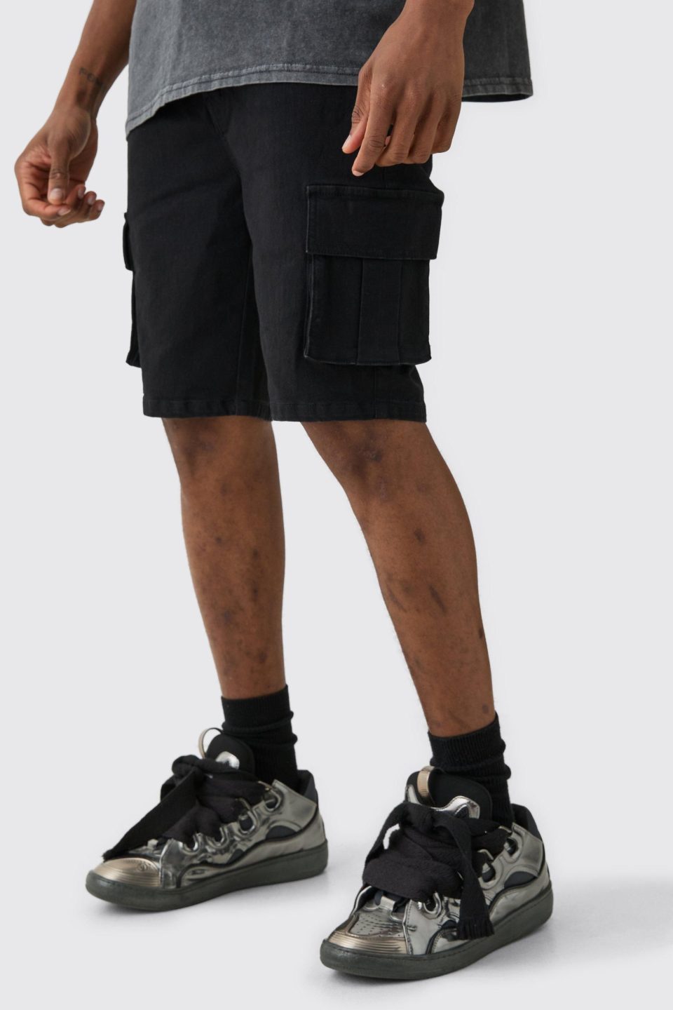 Tall Skinny Stretch Cargo Denim Shorts In Black