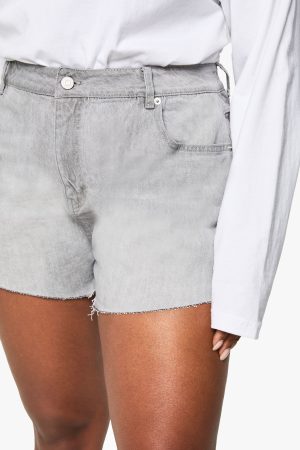 Plus Raw Hem Denim Short