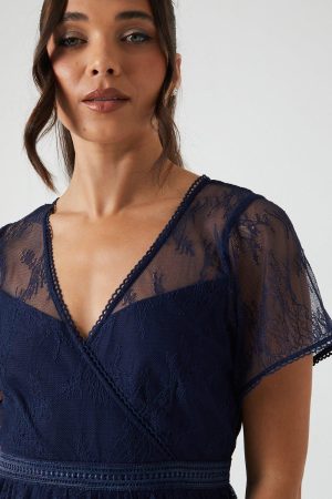 Petite Delicate Lace Trim Tiered Maxi Bridesmaids Dress