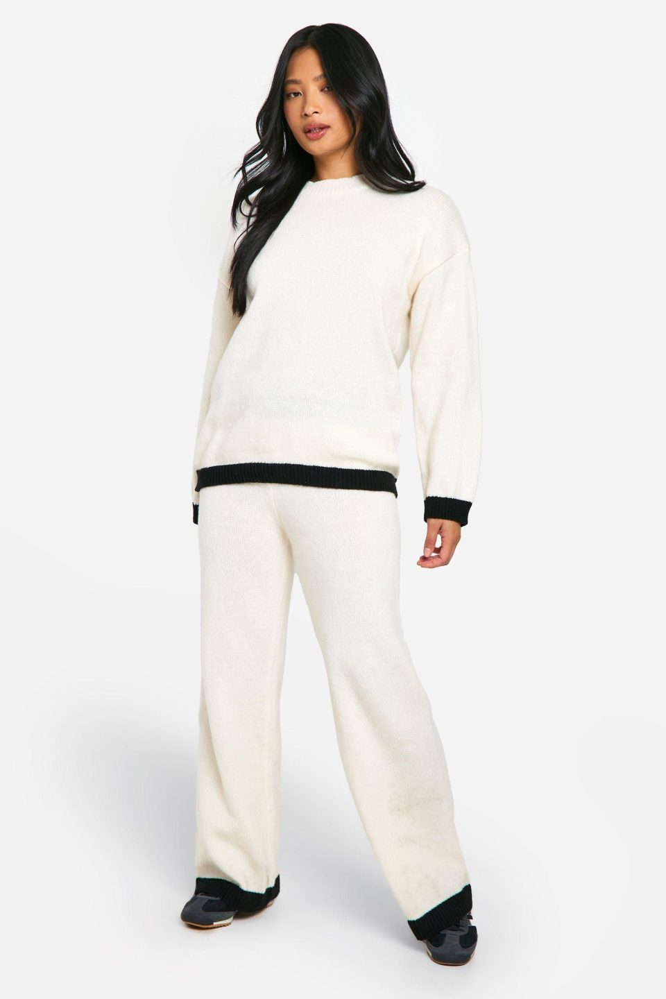 Petite Contrast Knitted Jumper And Trouser Co Ord