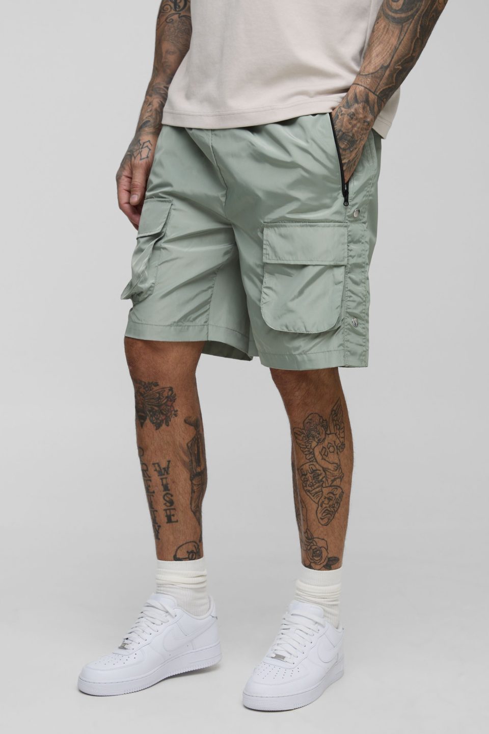 Tall Relaxed Fit Elasticated Waist Popper Side Cargo Shorts