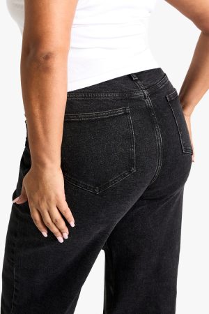 The Plus Loose Straight Jean