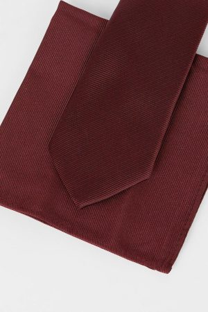 Burgundy Plain Tie And Pocket Square Set