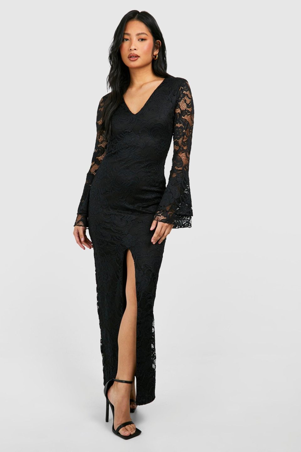 Petite Lace Flare Cuff Maxi Dress