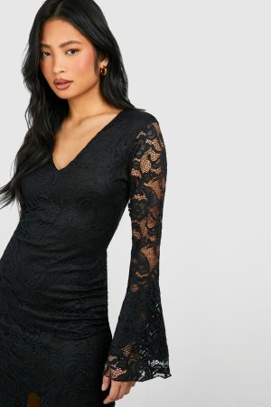 Petite Lace Flare Cuff Maxi Dress